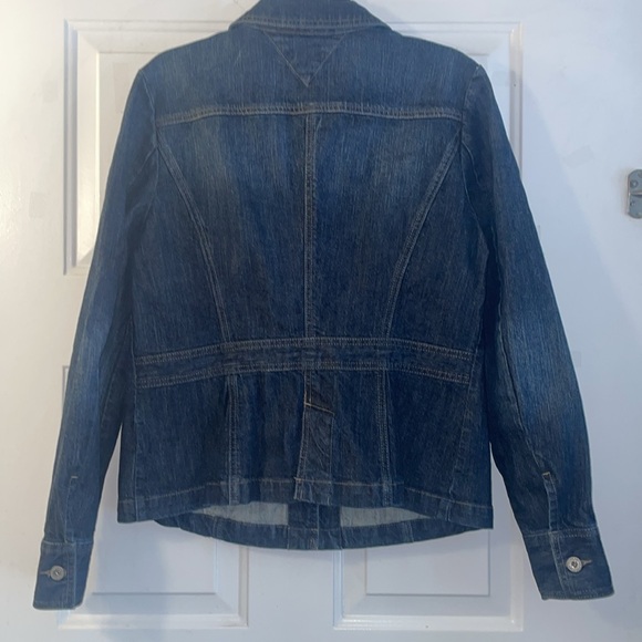 Tommy Hilfiger - Picture 6 of 8